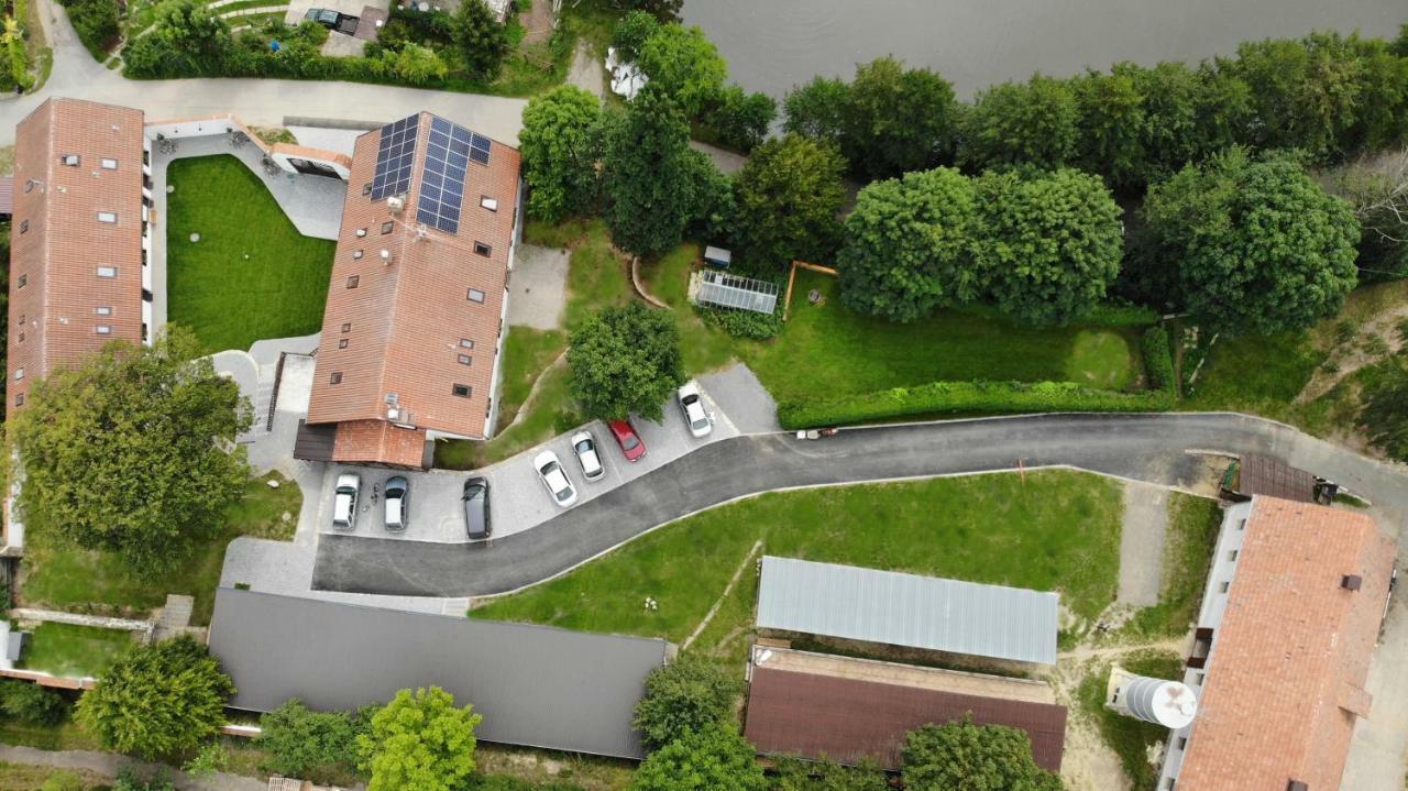Statek Cesky Dvur Otel Postupice Dış mekan fotoğraf